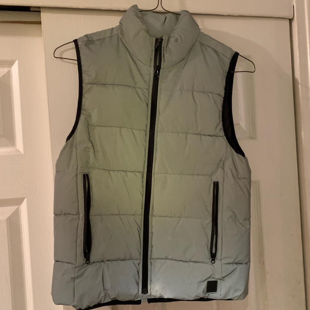 VEST